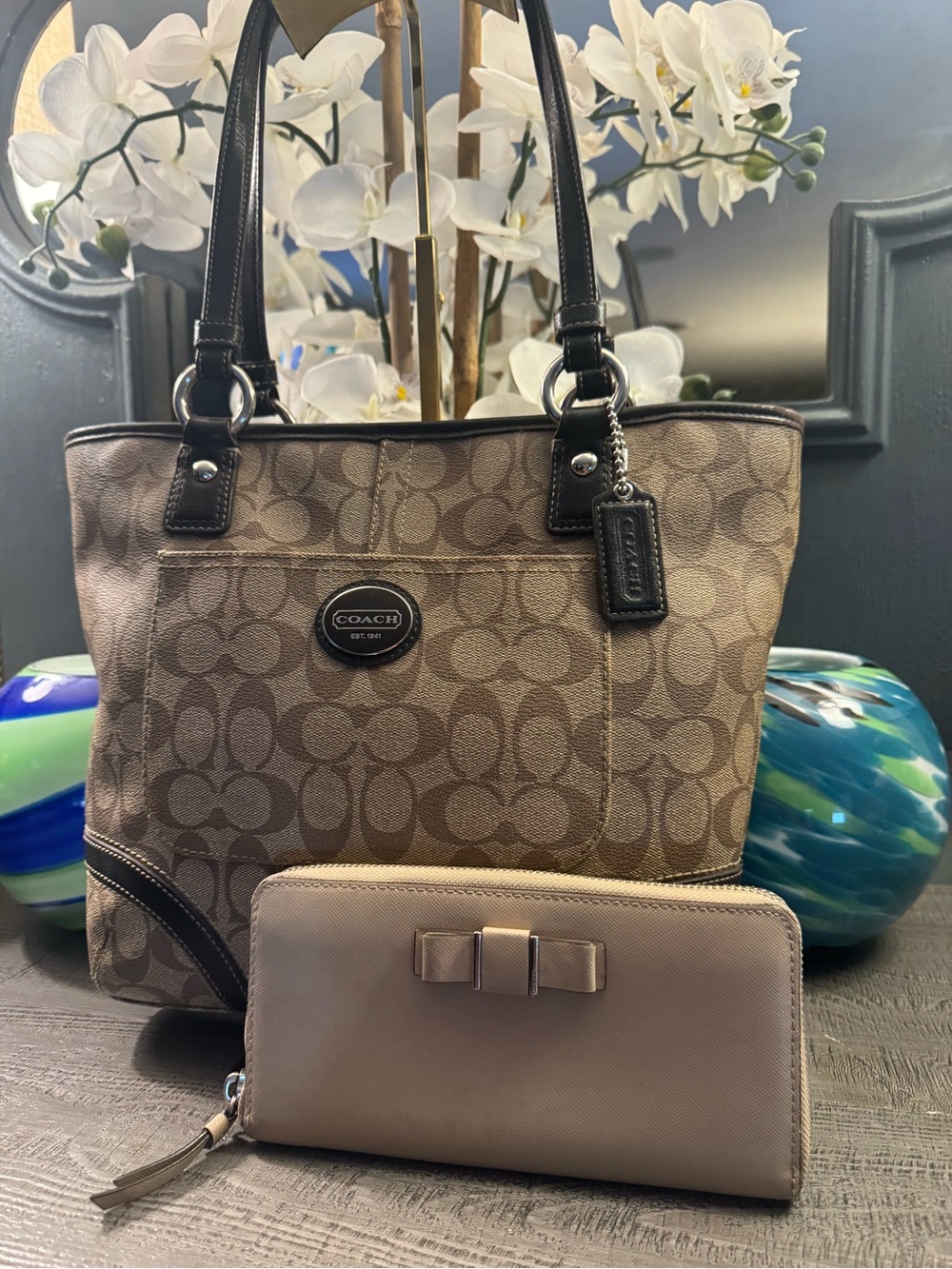 COACH Signature Canvas Tote & Coach Tan Wallet Set both in Excellent Condition